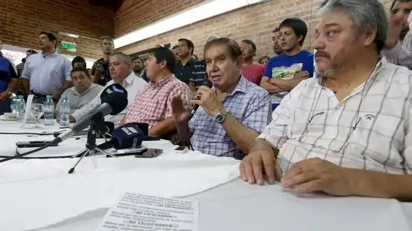 Los petroleros anunciaron un paro