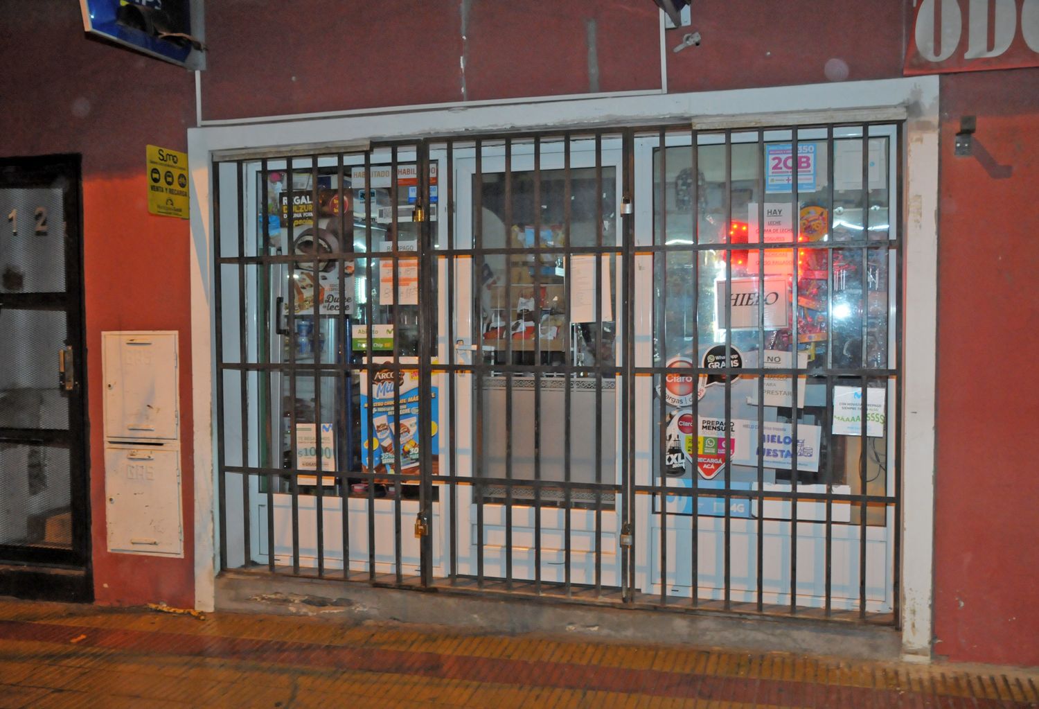 Robaron en un kiosco y centro de cobro y se llevaron 700 mil pesos