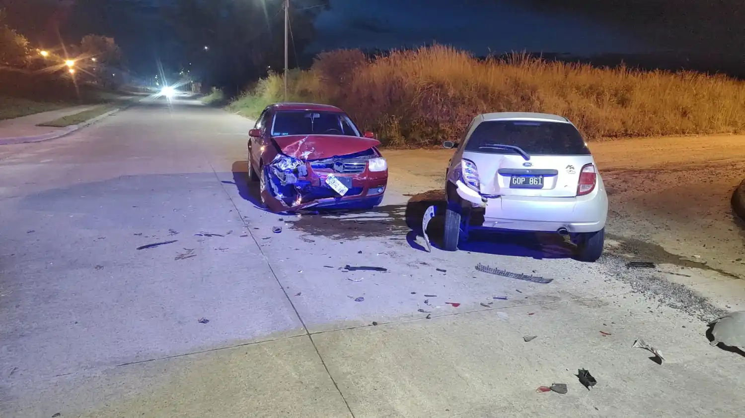 Dos vehículos colisionaron en Buenos Aires y Américo Reynoso.