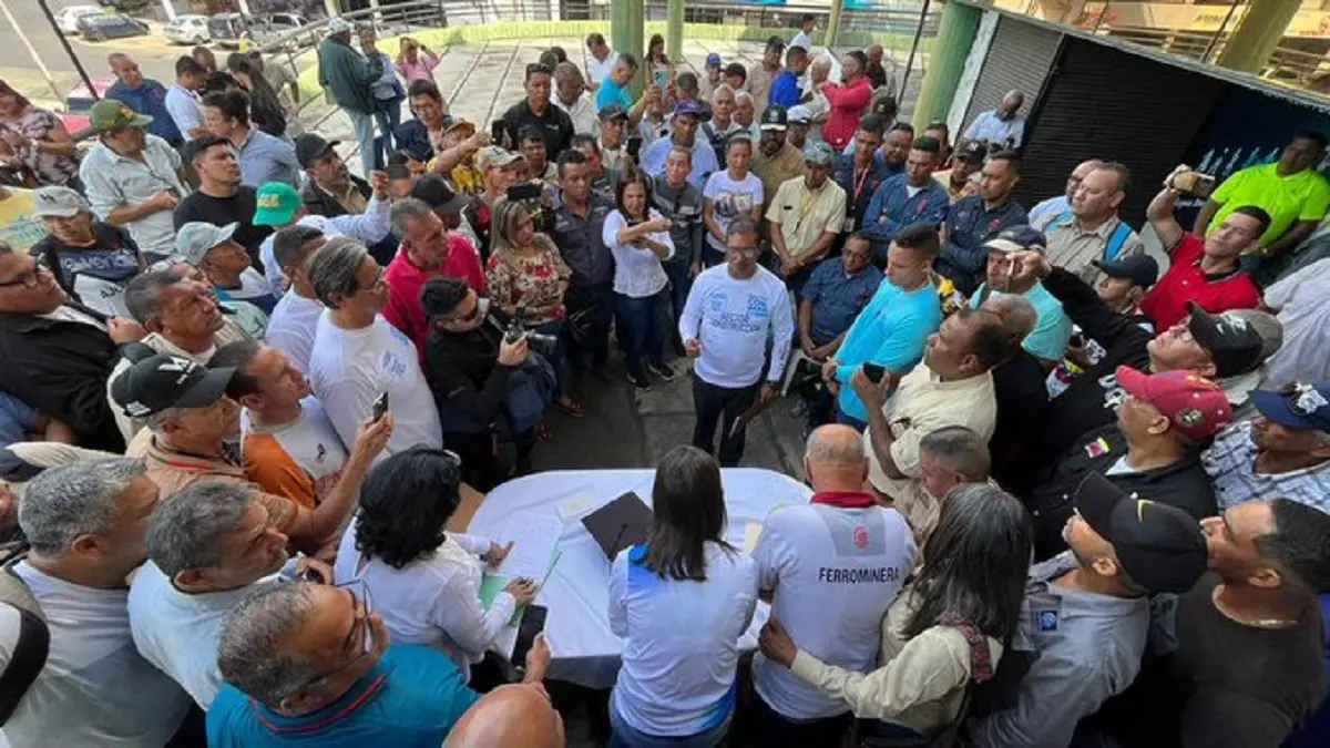 El SOCIALISMO le «MONTA LA PATA a la SOCIEDAD»: María Corina llama a los trabajadores a  «poner a producir a este país» (+Videos)