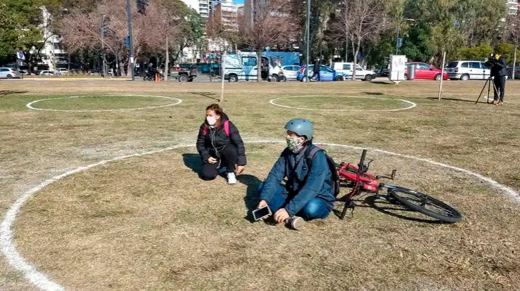 Rosario pone en práctica círculos de distanciamiento social en sus parques