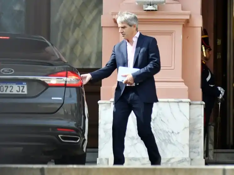 Caputo volvió a grabar el mensaje con los anuncios económicos