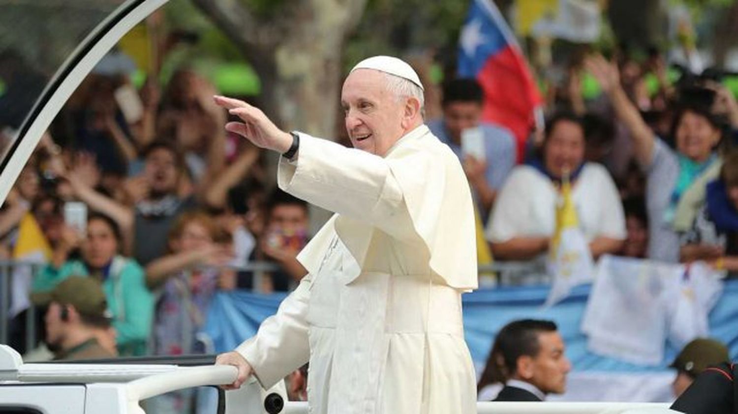 El Papa Francisco pasó "una noche tranquila" y se recupera tras la crisis