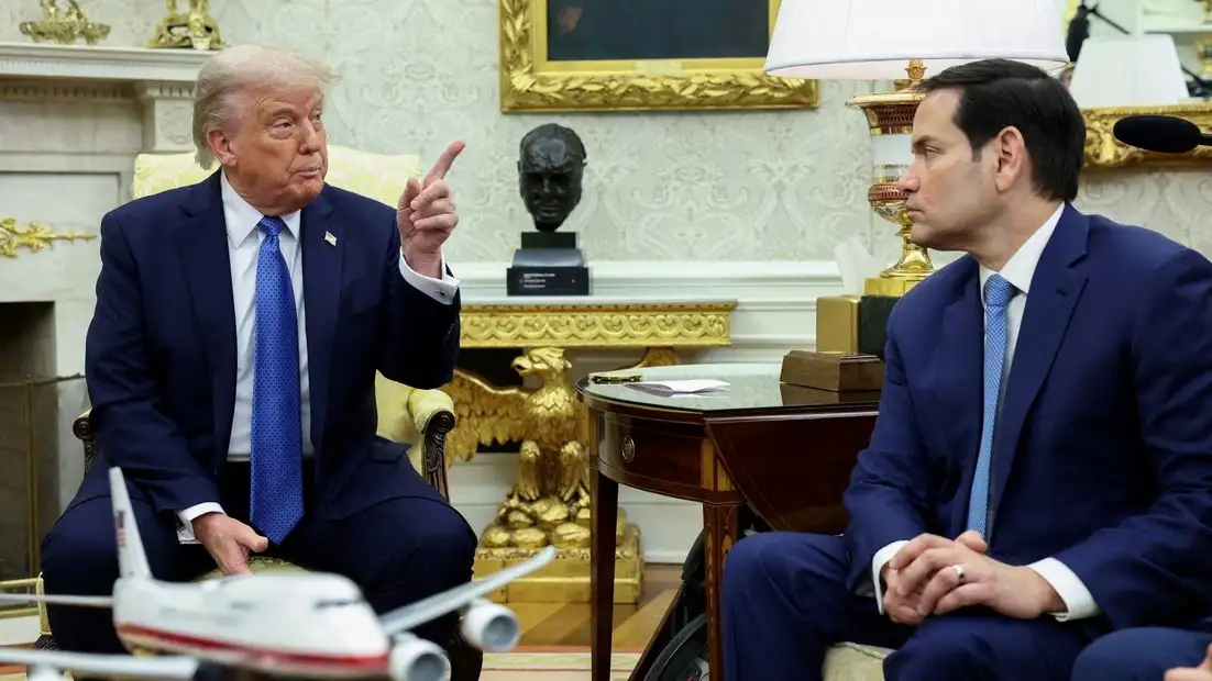 El martes Rubio le ordenó a las embajadas de EE.UU. en todo el mundo que suspendan las entrevistas para visas de estudiante.
