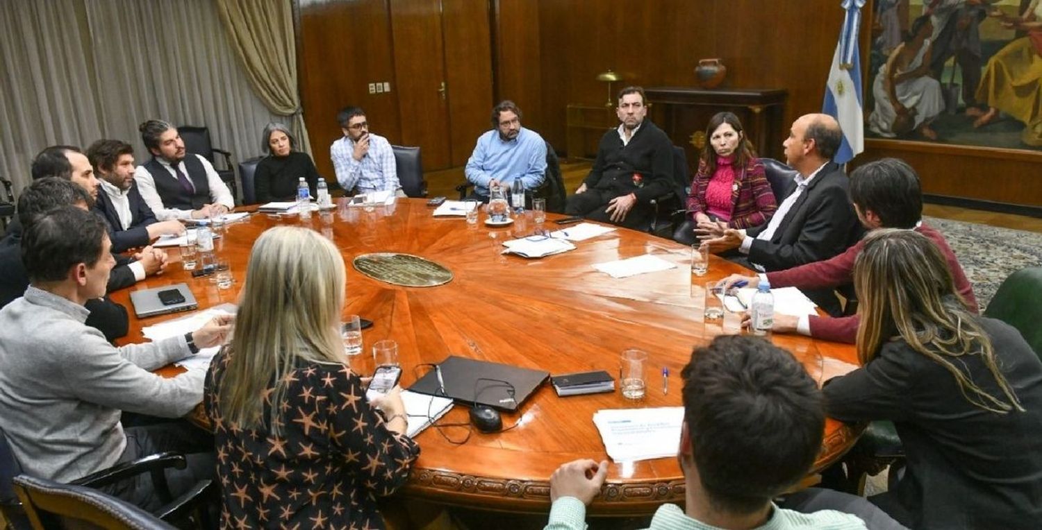 Silvina Batakis se reunió con su equipo para acelerar las nuevas medidas