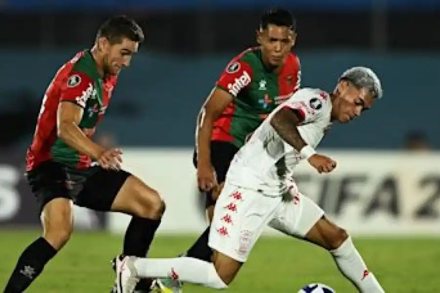 Huracán empató en su debut en la Libertadores