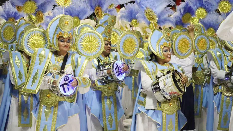 Carnaval récord: 3 millones de turistas viajaron por el país y gastaron más de un billón de pesos
