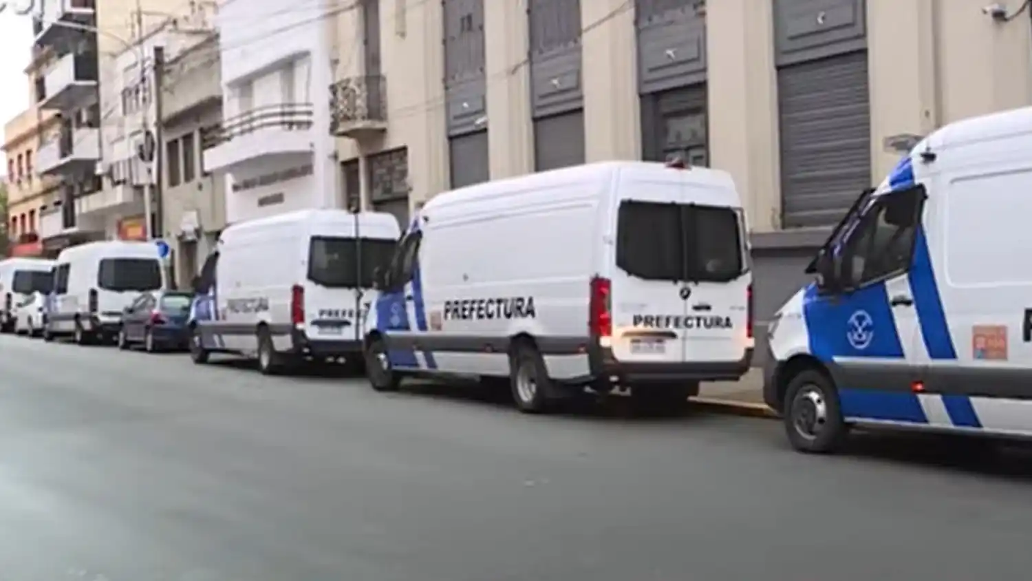 Tensión en el Puente Pueyrredón: fuerte operativo policial para impedir cortes de organizaciones sociales