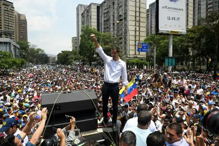 Juan Guaidó llamó a una huelga general para sacar a Nicolás Maduro del poder