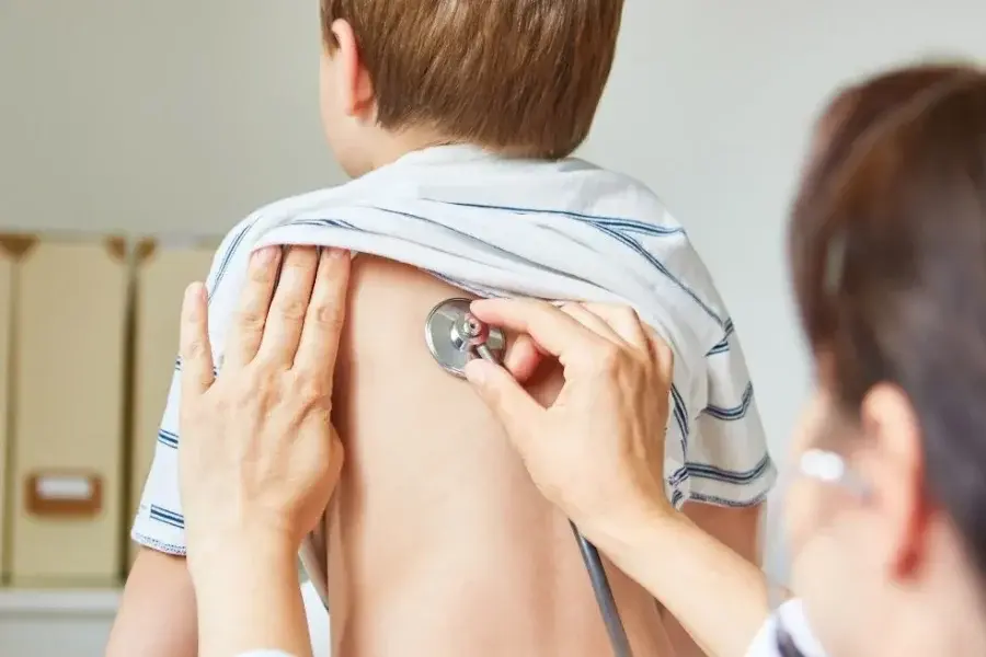 Ciclo lectivo 2024: qué controles médicos deben hacerse los chicos y cuáles son las vacunas obligatorias