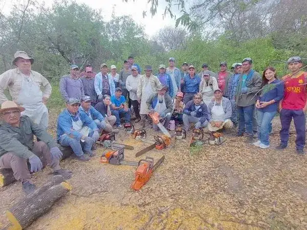 Las Lomitas: Desarrollaron curso sobre el uso de motosierras para el aprovechamiento del vinal