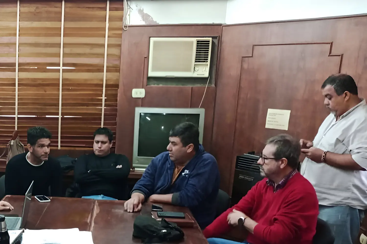Antes de la reunión paritaria del lunes, los sindicatos habían estado en el Concejo Deliberante.