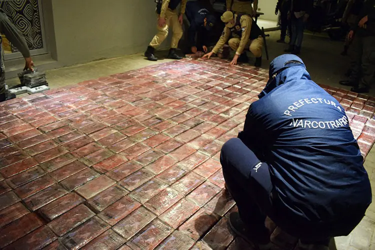 Secuestraron autos de alta gama, armas de fuego y telefonía móvil