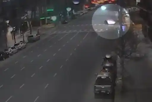 El conductor fue interceptado al doblar por Santiago del Estero