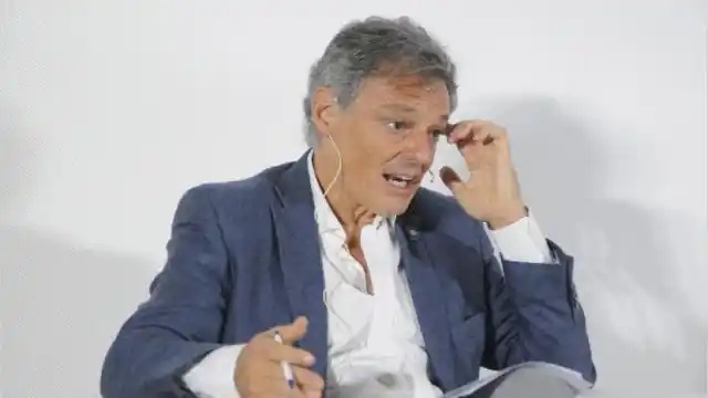 El Gobierno oficializó el cronograma para bajar las comisiones de las tarjetas