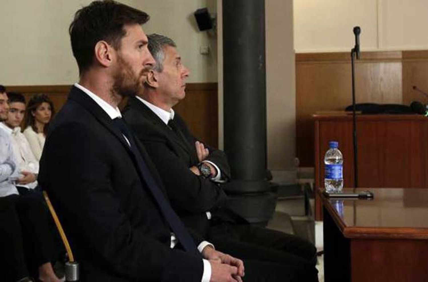 “Messi es un genio en la cancha pero un defraudador por fuera”