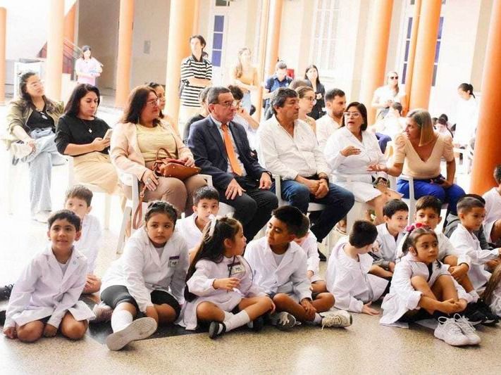La biblioteca central del MCyE 
cumplió su sexto aniversario