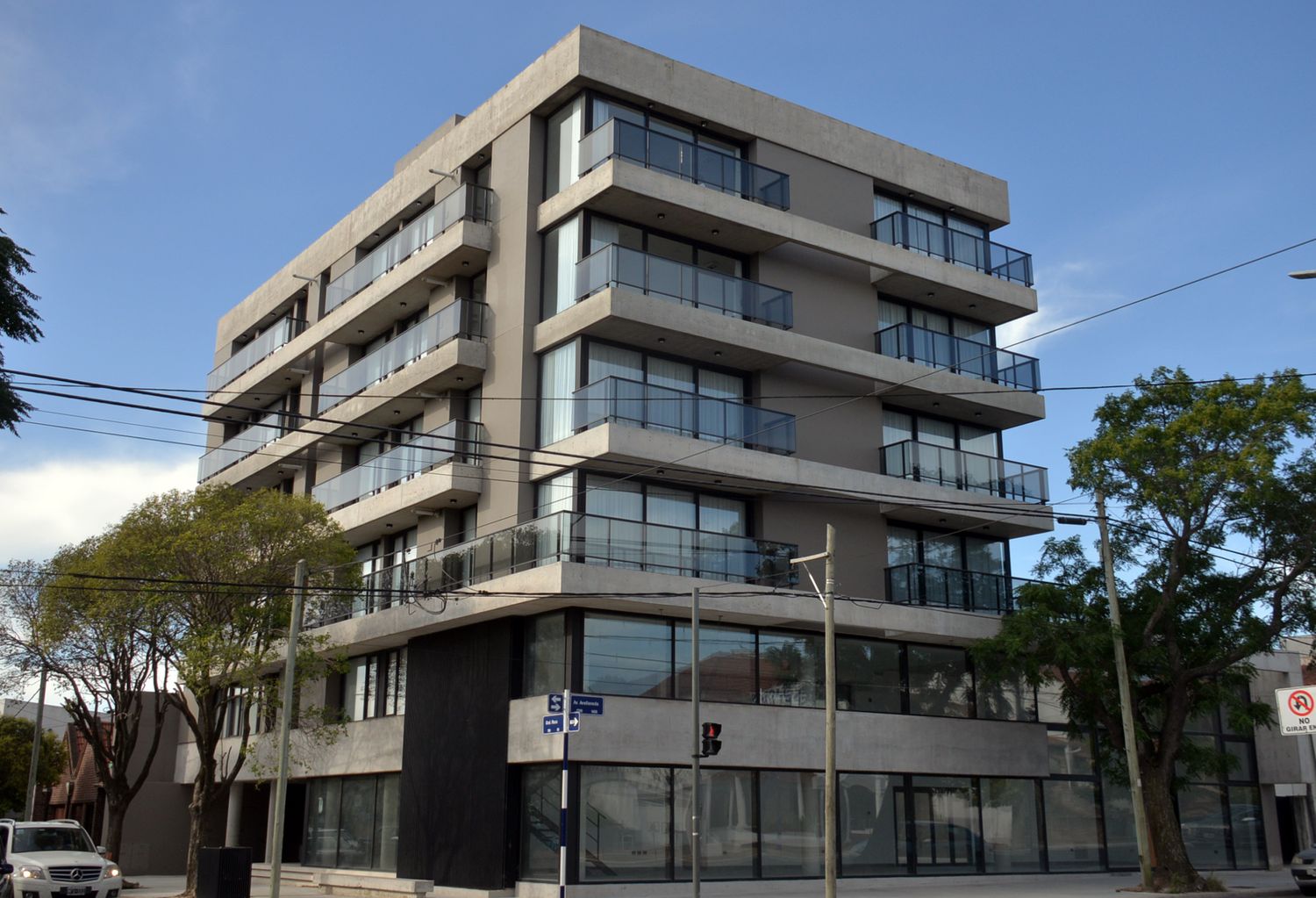 Edificio Avellaneda y Roca - 7