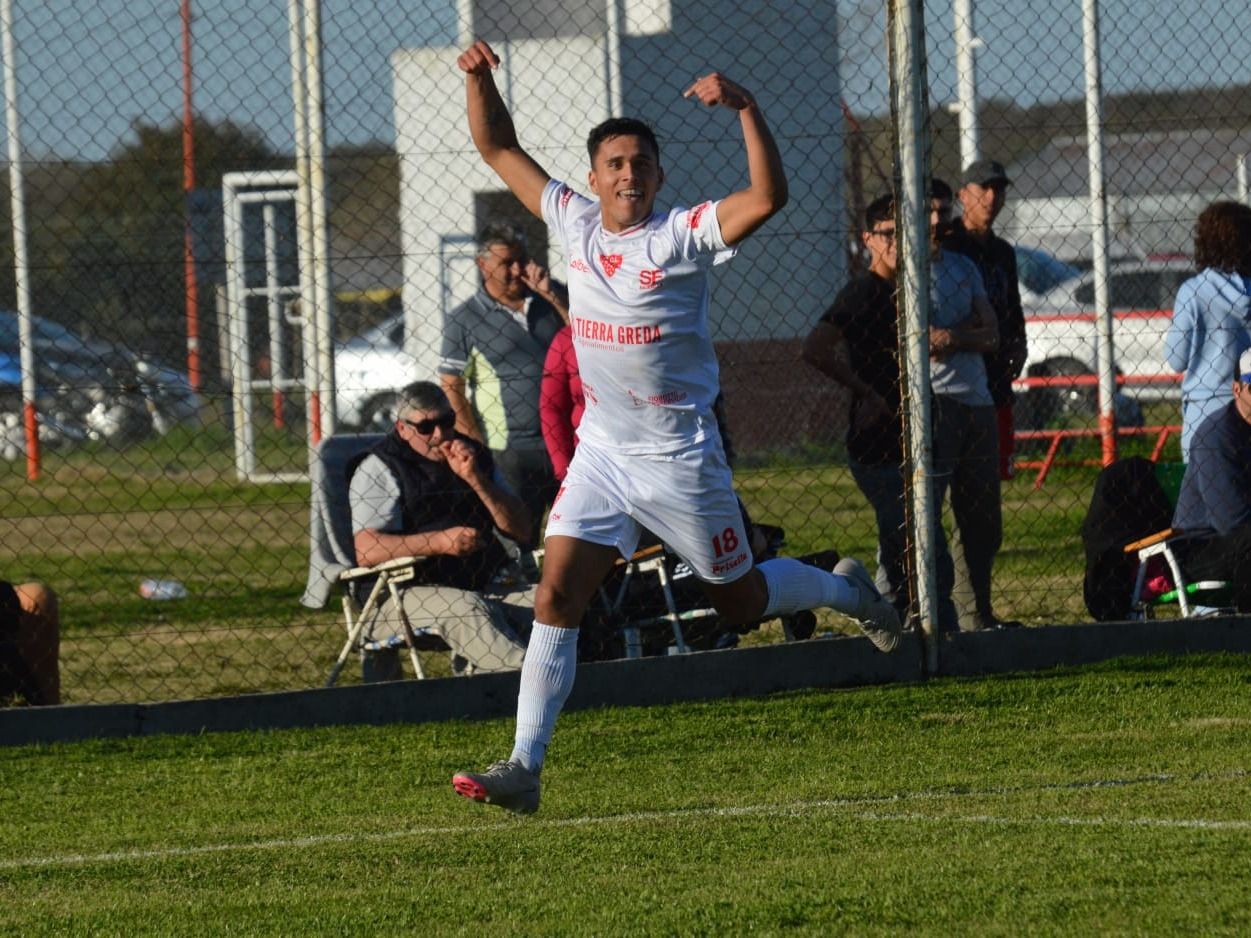 El nombre del gol: Gerónimo Escalante le dio el gol del triunfo al líder Central Larroque (crédito: Magaa Escalante).