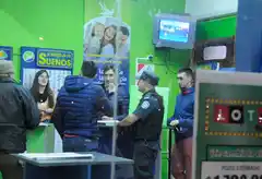 Delincuentes se llevan 15 mil pesos de una agencia de quiniela