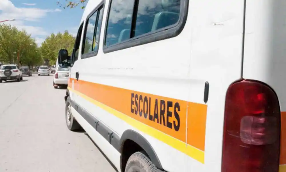 Se robaron un transporte escolar en la ciudad de Santa Fe