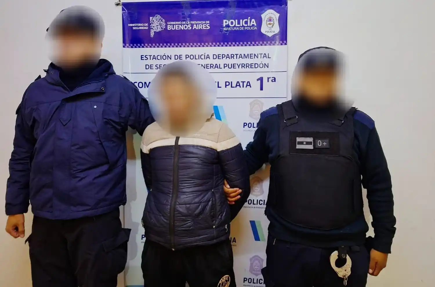 El sujeto, de 50 años, intentó robar un auto en Jujuy y 3 de Febrero.