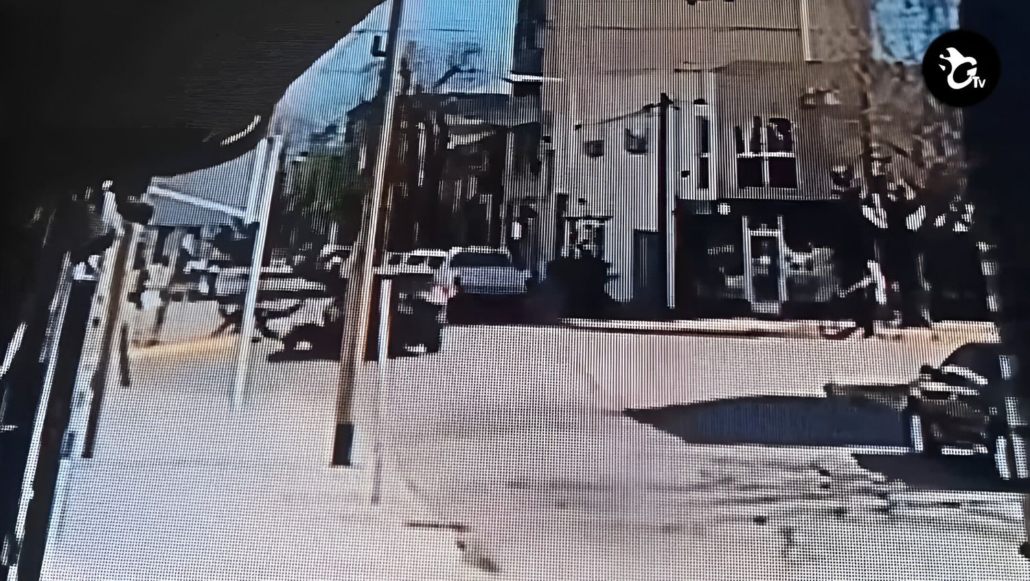 Así fue el accidente en Pellegrini y Pavón: el motociclista se quebró clavícula y tobillo