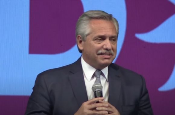 Fernández anuncia las medidas contra la inflación, con precios máximos