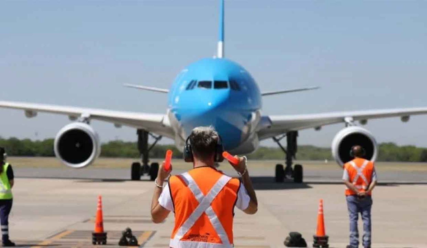 Aerolíneas Argentinas cerró el conflicto con los gremios aeronáuticos