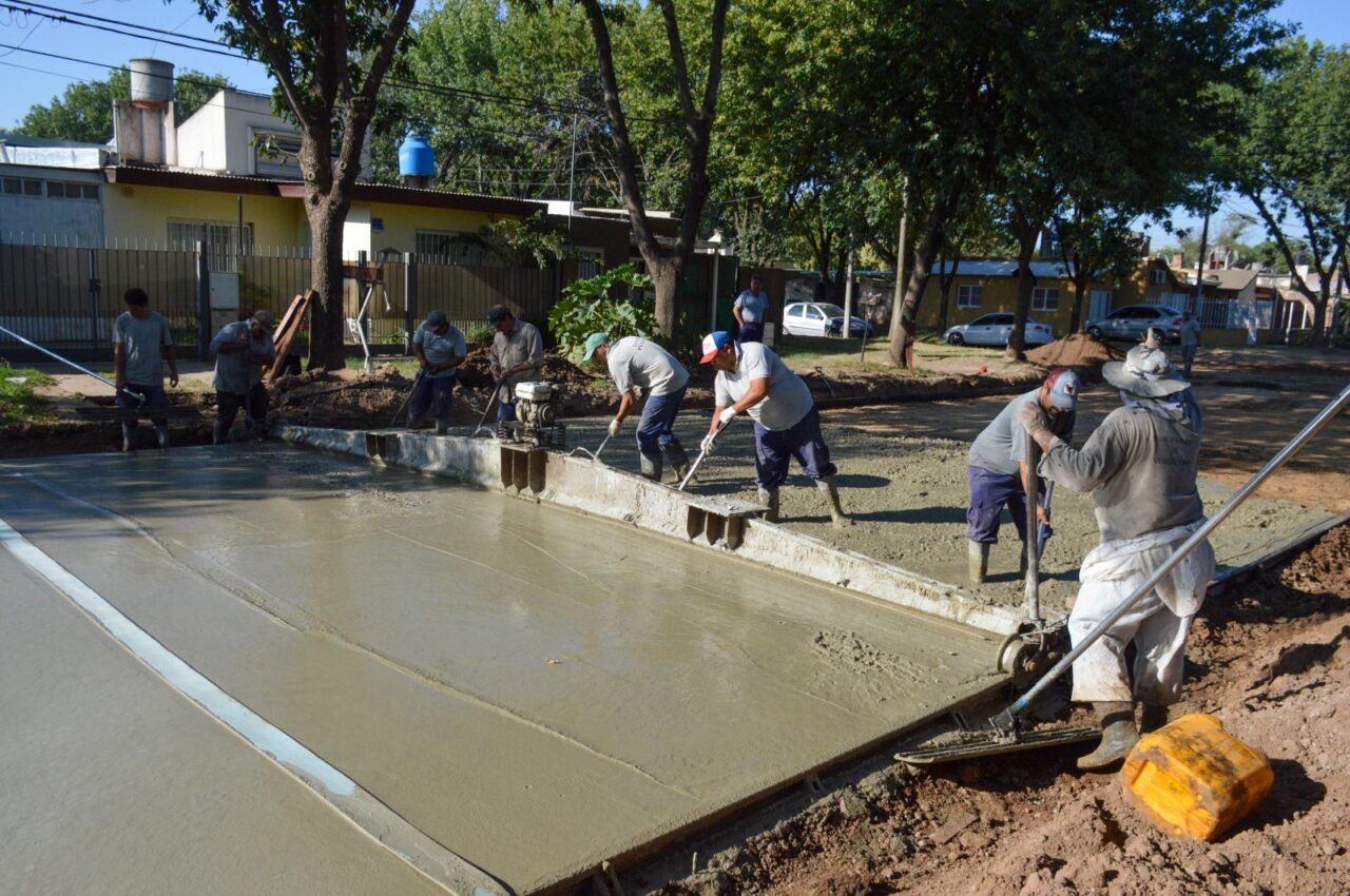 Ya suman 14 en 2023: otra cuadra pavimentada para unir los barrios Malvinas y Norte