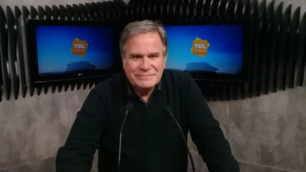 Julio Elichiribehety en el desayuno de Tandil Despierta