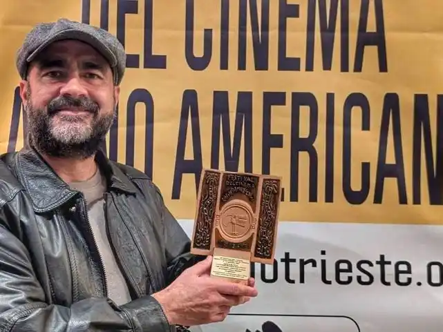 Lago Escondido, Soberanía en Juego, premiada en Trieste, Italia