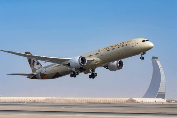 Etihad Airways lanza dos nuevas rutas: a Varsovia y Praga