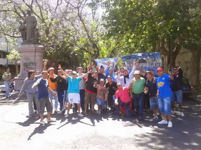 Paros y protestas generan complicaciones en La Plata
