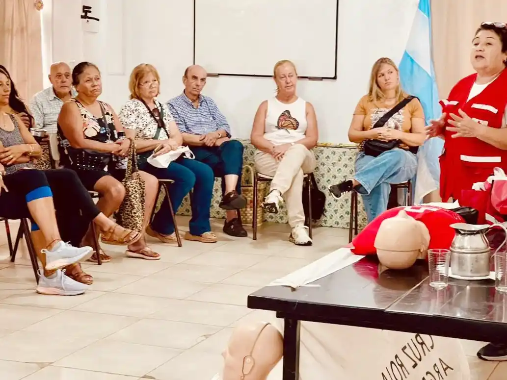 Adultos mayores fueron capacitados en RCP y primeros auxilios