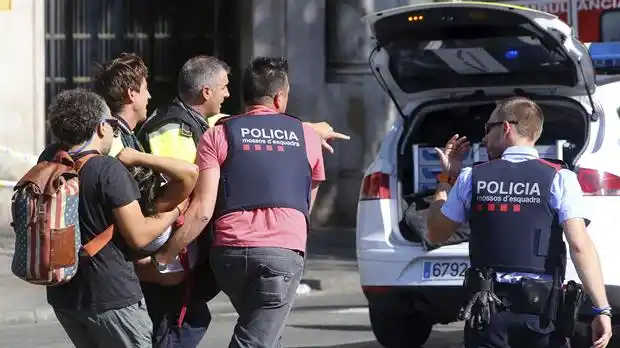 Polémica por el traslado de la argentina herida en Barcelona