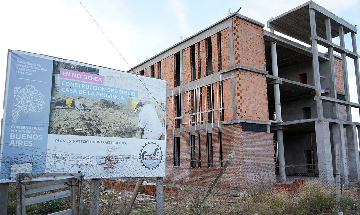 Avance de obra. Sostienen que se llegó al 50% antes de paralizar la obra