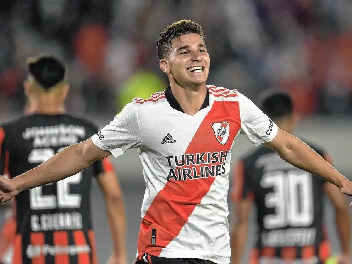 El Atlético de Madrid, tras los pasos de Julián Álvarez