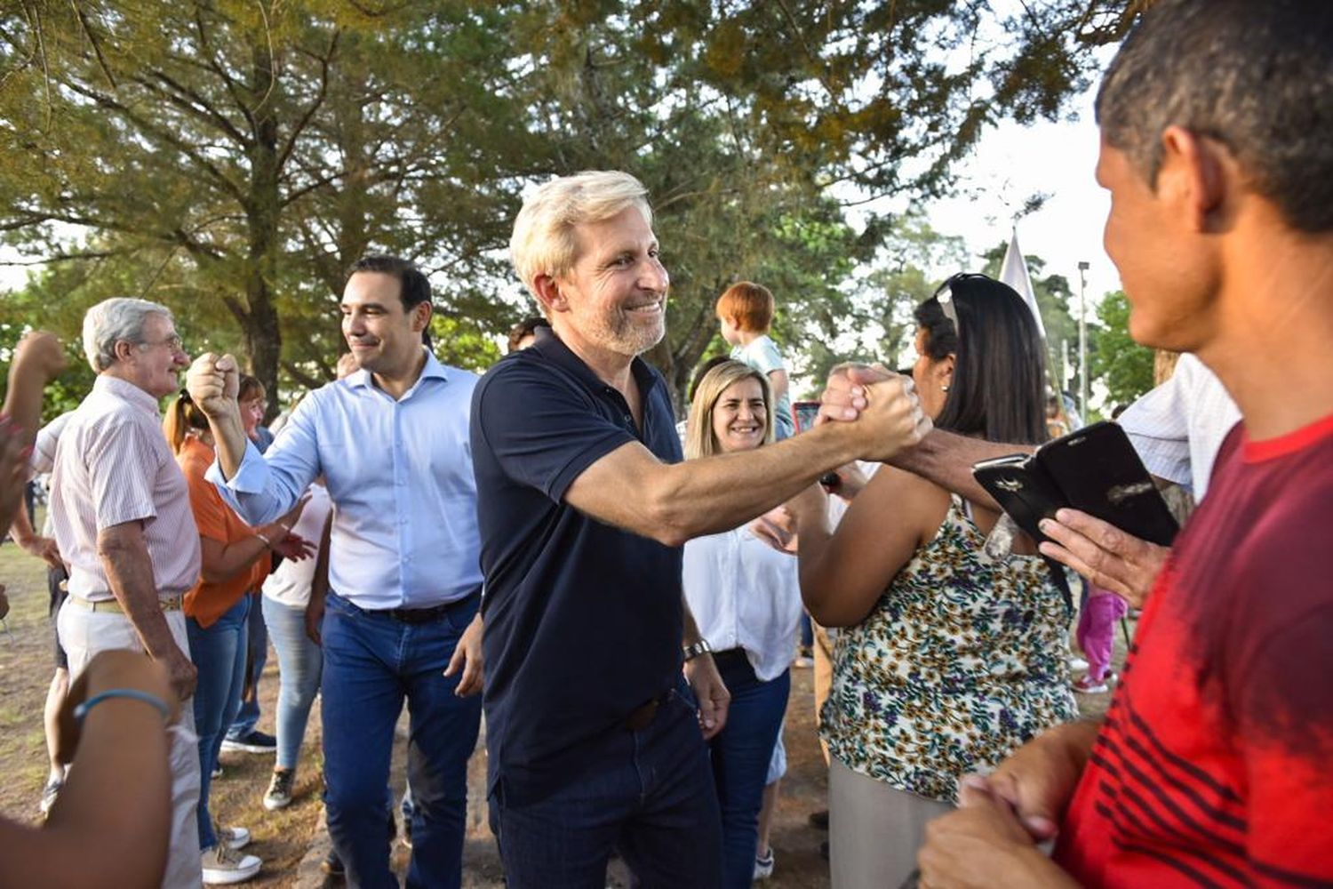 Frigerio junto a Valdés: «A ellos les va bien mientras que al pueblo le va cada vez peor»