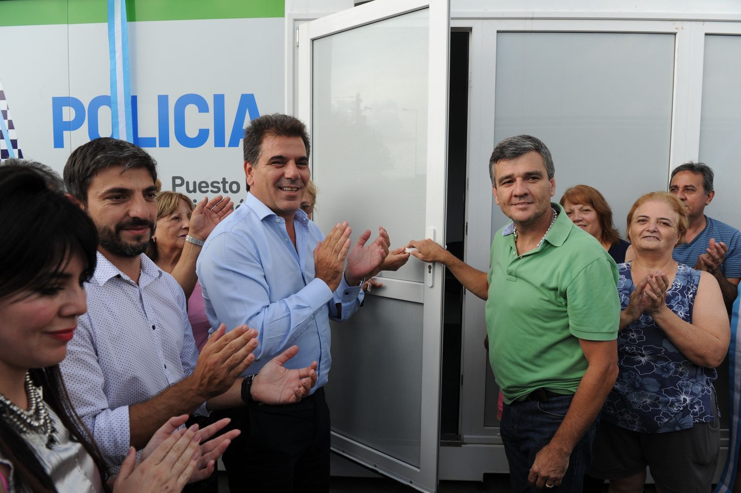 Hurlingham: Inauguran otra posta policial y entregan 5 nuevos patrulleros