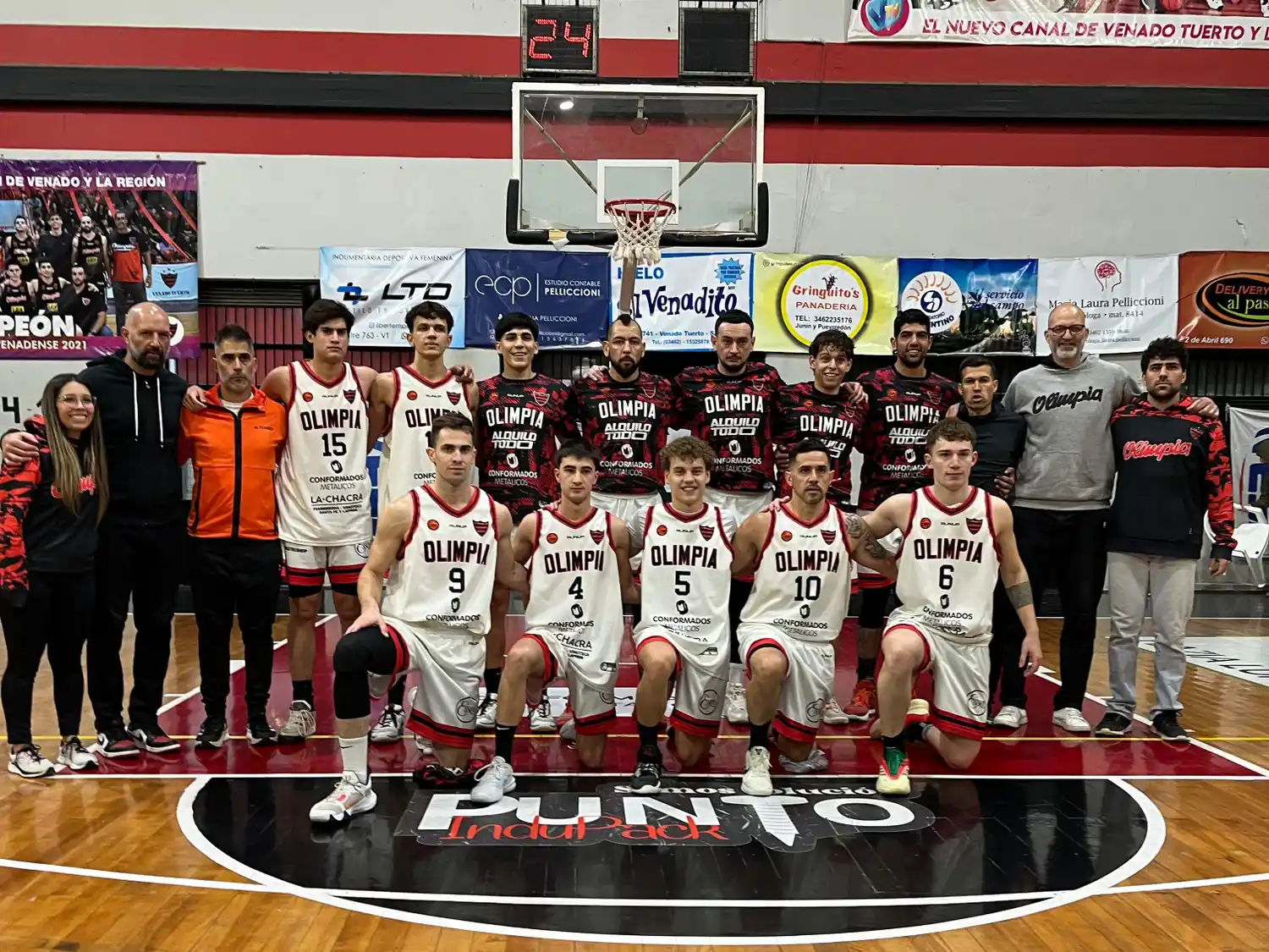 El Rojo de barrio San Martín barrió su llave y sigue en carrera en su sueño de ascenso. Foto: Fabián Gallego.
