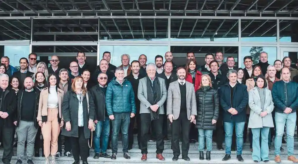 Cusinato detalló el plan de operación del aeropuerto y anunció la relicitación del proyecto de la planta de efluentes