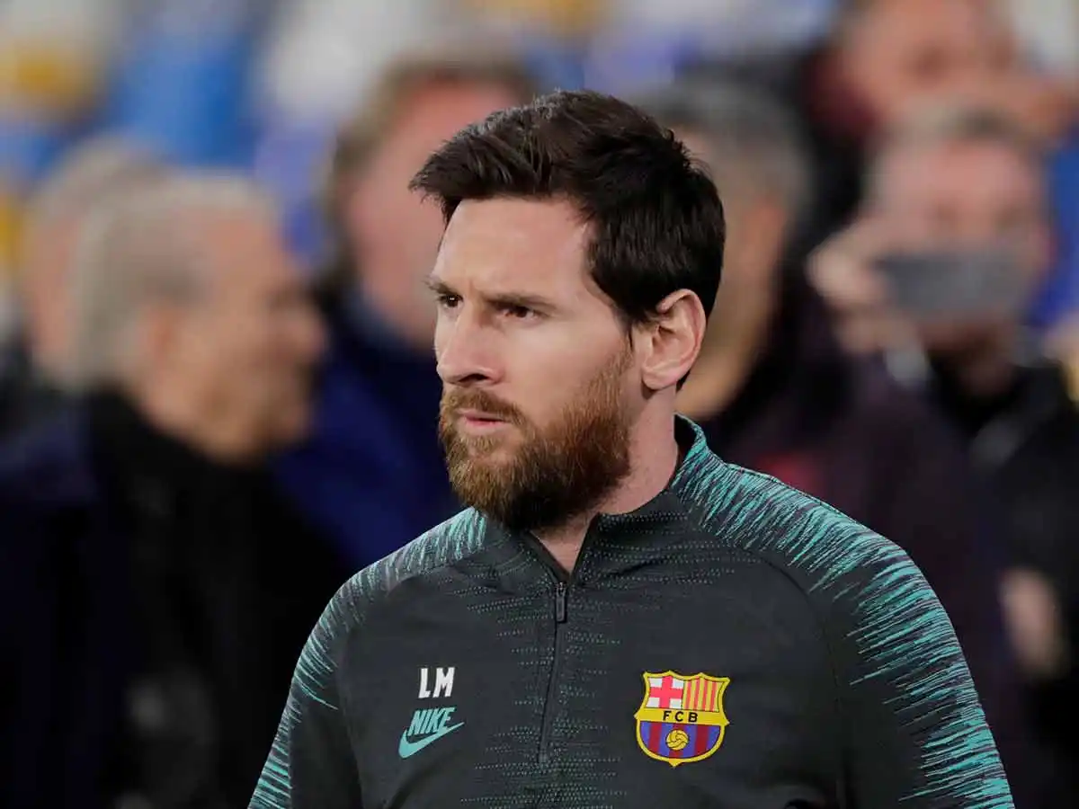 Messi aprobaría una reducción de sueldos