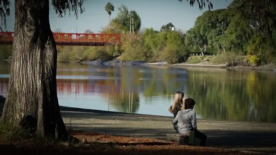 pemstrongUna de las postales que dejó el río el último fin de semana./strong/em/p