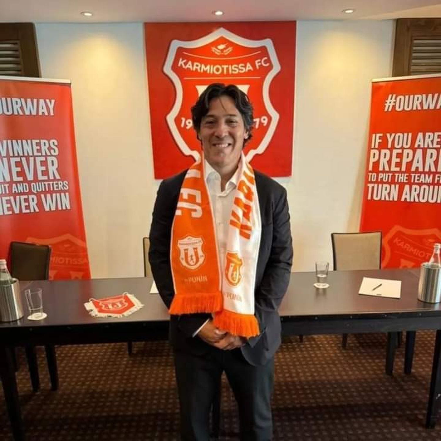 Camoranesi, en su presentación como técnico de Karmiotissa.