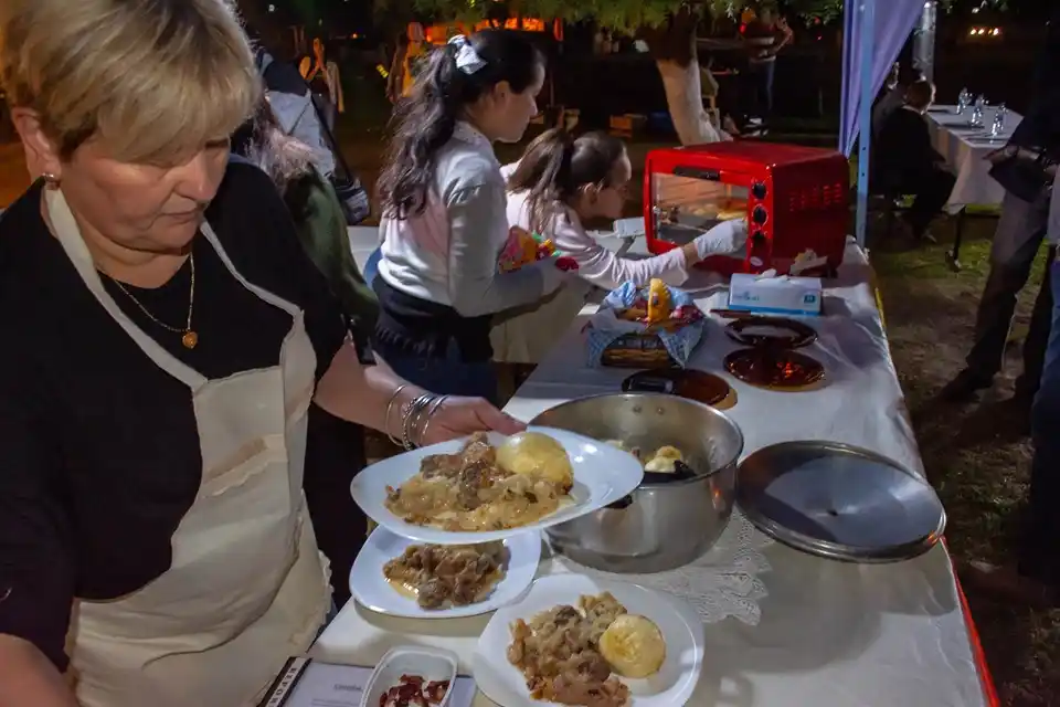 Ramírez busca su sabor ahora en discos, planchetas y ollas