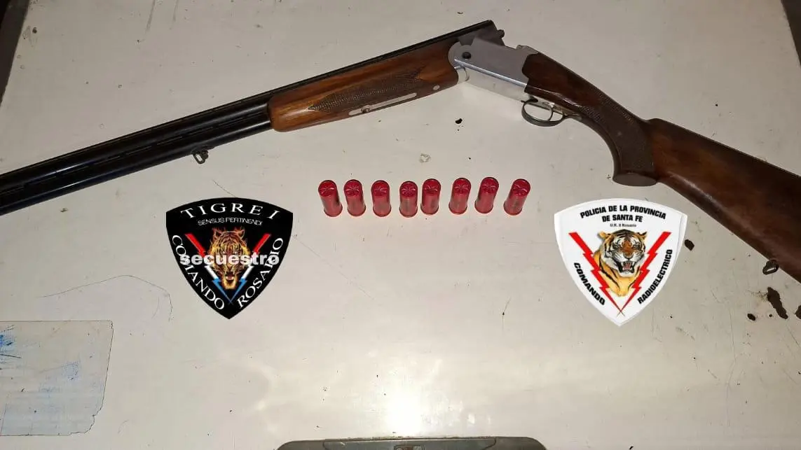 Arma secuestrada.