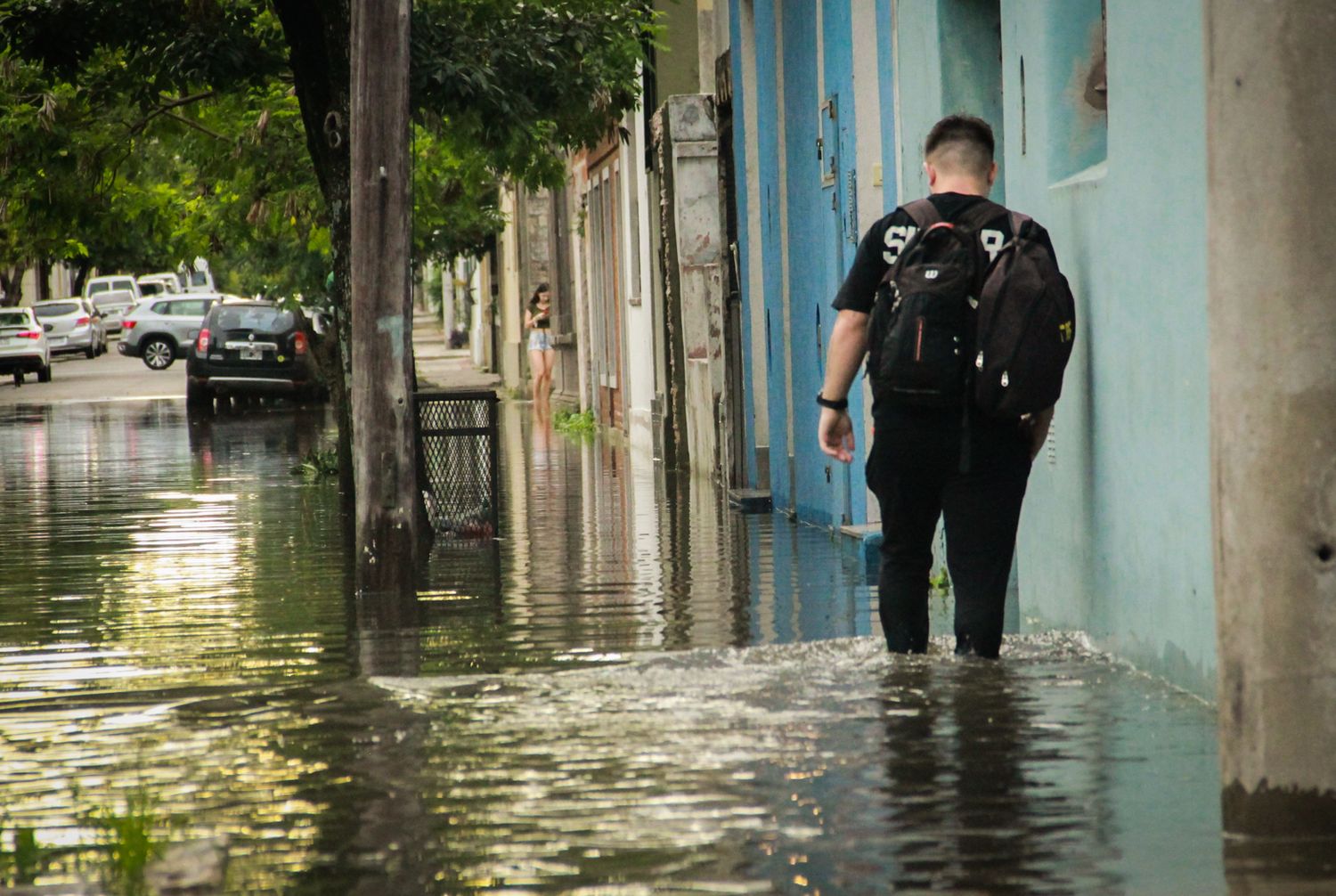 Se acentúa el descenso del agua, pero se anuncian lluvias para la noche