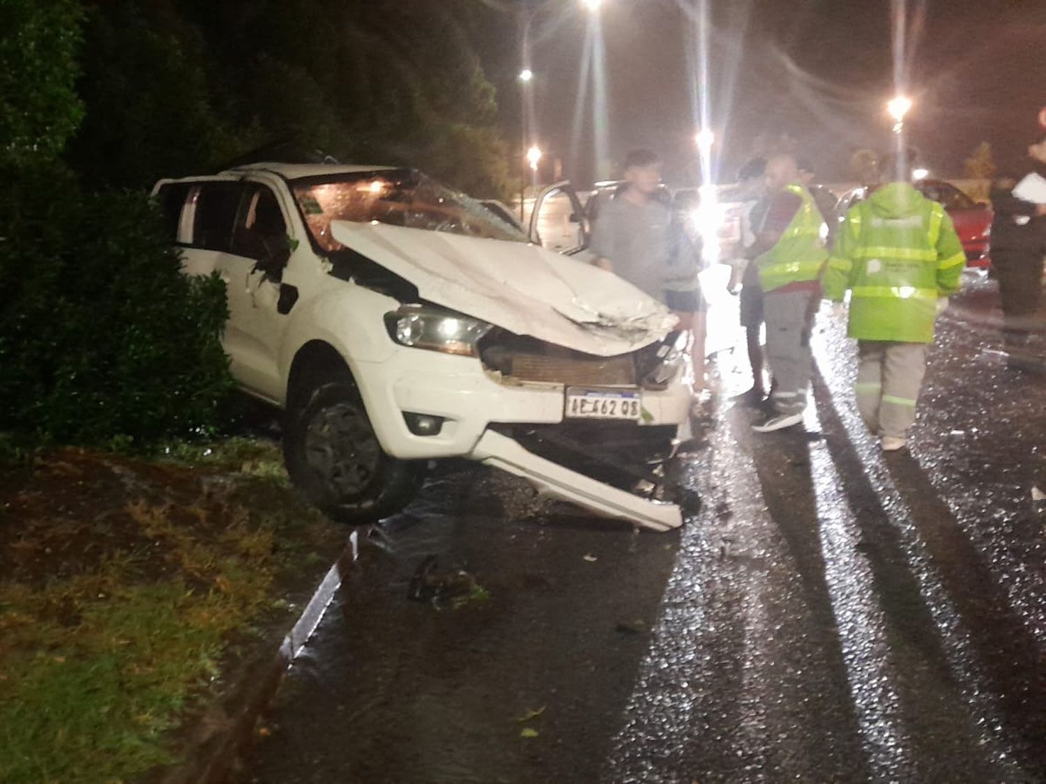 Perdió el control y volcó: una joven fue trasladada al hospital por politraumatismos