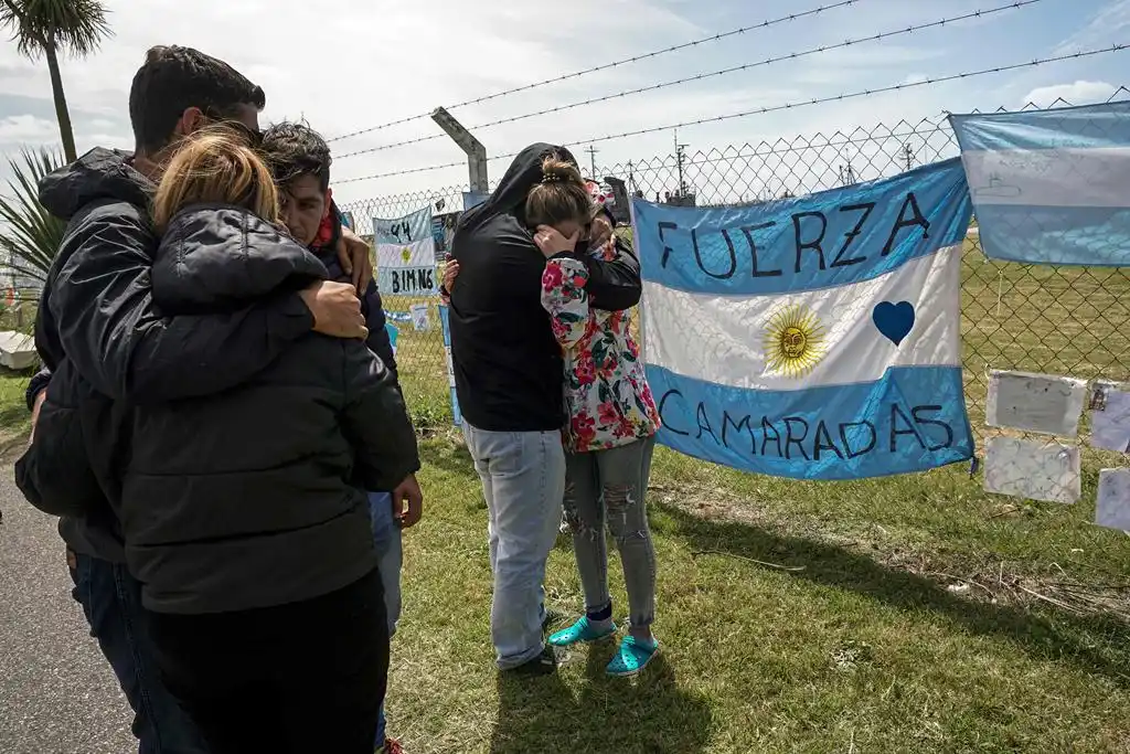 A seis meses de la desaparición del submarino, advierten “falta de voluntad"